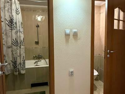 квартира за адресою Миколи Ушакова вул., 18