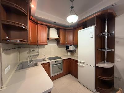 квартира за адресою Панаса Мирного вул., 28а