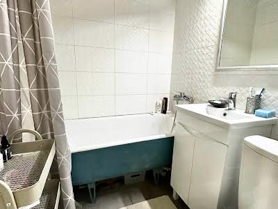 квартира по адресу Романа Ратушного ул. (Волгоградська), 3