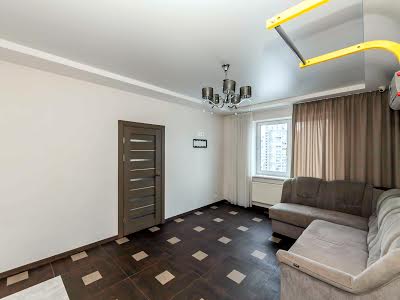 квартира за адресою Драгоманова вул., 25