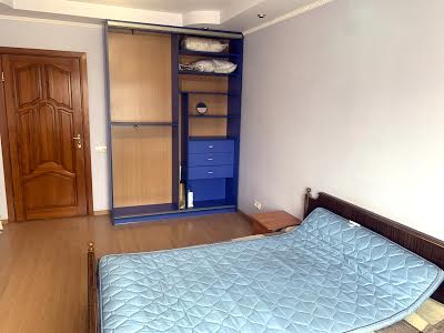 квартира за адресою Федора Ернста вул., 12