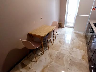 квартира за адресою Драгоманова вул., 2
