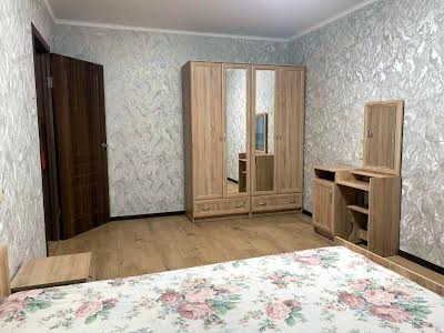квартира за адресою Шишкина, 36
