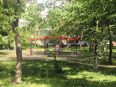 квартира за адресою Миколи Ушакова вул., 12
