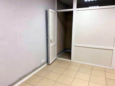комерційна за адресою Сонячна вул., 5