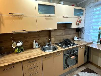 квартира за адресою Крушельницької пров. (Людмили Мокієвської), 7