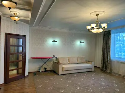 квартира за адресою Анни Ахматової вул., 7/15