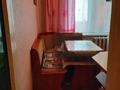 кімната за адресою суворова, 10