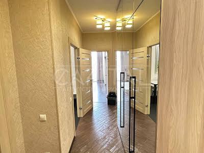 квартира за адресою вул. Регенераторна, 4
