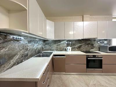 квартира за адресою Регенераторна вул., 4