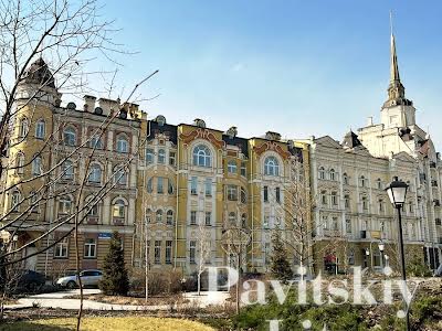комерційна за адресою Кожум'яцька вул., 20