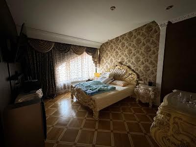 квартира за адресою Святослава Караванського вул. (Жуковського), 10
