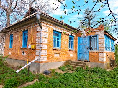 будинок за адресою с. Тростянець, с.Оляниця