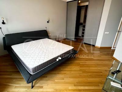 квартира за адресою Шота Руставелі вул., 27