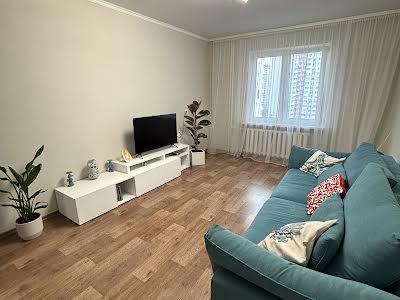 квартира за адресою Григорія Ващенка вул., 3