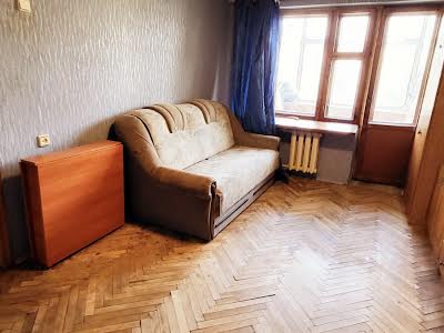 квартира за адресою Сулеймана Стальського вул., 8