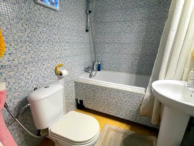 квартира за адресою Драгоманова вул., 17