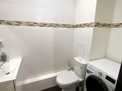 квартира за адресою Анни Ахматової вул., 46