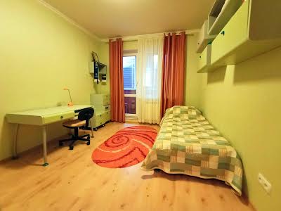 квартира по адресу Героев Чернобыля ул., 3