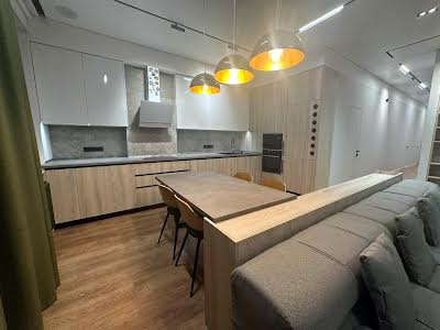 квартира за адресою Нагірна вул., 18/16