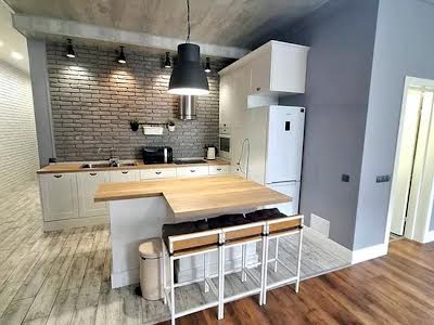 квартира за адресою Успішна вул., 18