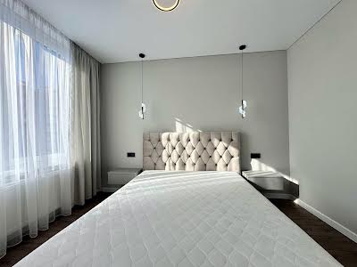 квартира за адресою Степана Бандери вул., 1