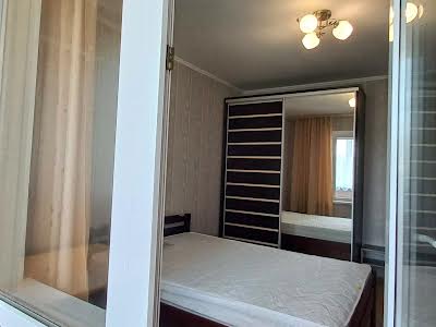 квартира за адресою Автозаводська вул., 81