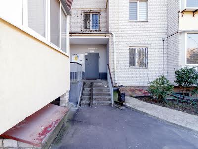 квартира за адресою Бабкіна пров., 12