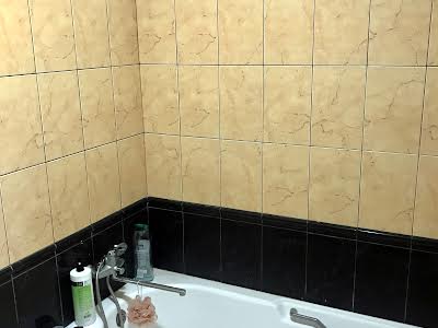 квартира за адресою Ревуцького вул., 5