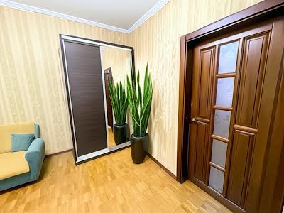 квартира за адресою Милославська вул., 31-Б