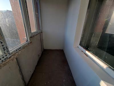 квартира за адресою Степана Бандери просп., 83-Б