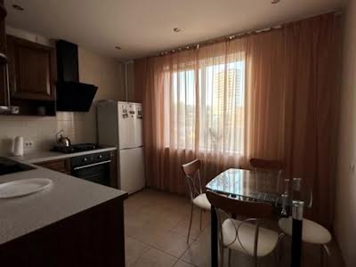 квартира по адресу Героев просп., 4