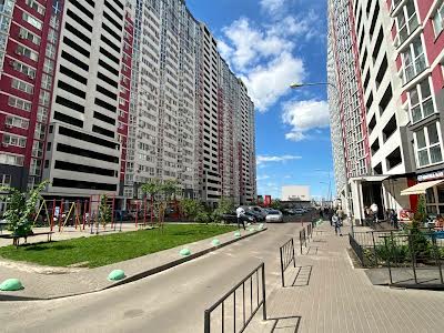 квартира за адресою Драгоманова вул., 2-А