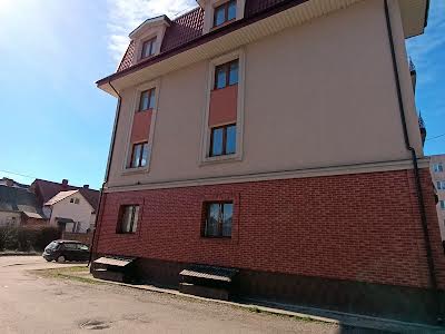 комерційна за адресою вул. Пересопницька, 170