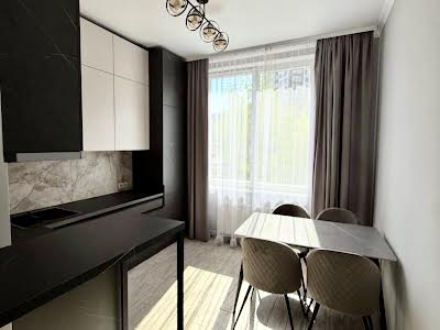 квартира за адресою Генуезька вул., 24д к.1-3