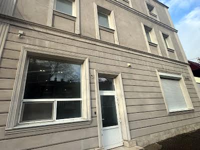 коммерческая по адресу Средняя ул., 10А