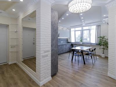 квартира за адресою Кахи Бендукідзе вул., 2
