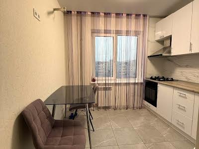 квартира по адресу Героев Днепра ул., 42-А