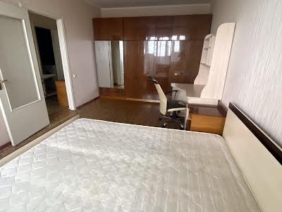квартира за адресою Академіка Глушкова просп., 43