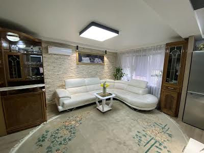 квартира по адресу Звенигородская ул., 4