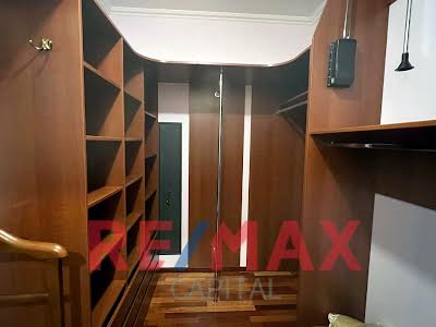 квартира за адресою Старонаводницька вул., 4В