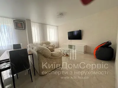 квартира за адресою Регенераторна вул., 4 