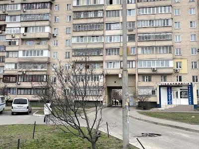 квартира за адресою Ревуцького вул., 24/4