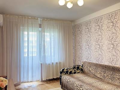 квартира по адресу Чернобыльская ул., 11