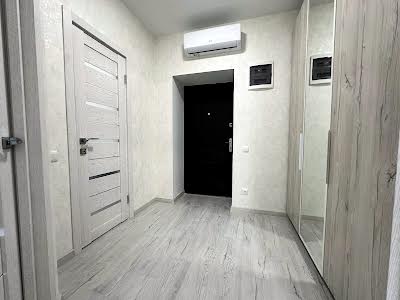 квартира за адресою Миру вул., 10