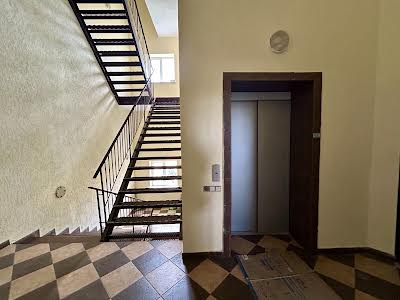 квартира за адресою Калинова вул., 7