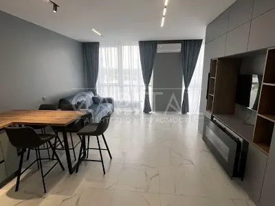 квартира за адресою Дніпровська набережна вул., 15-Д
