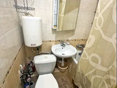 квартира за адресою Богатирська вул., 18