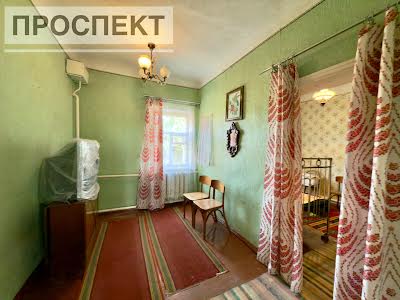 будинок за адресою Космічна вул., 2