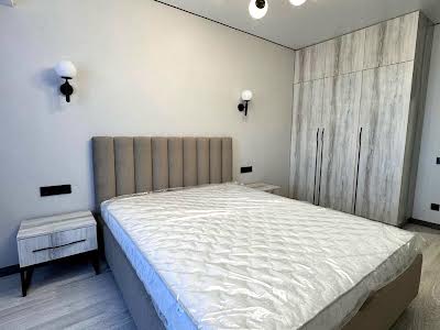 квартира за адресою Височана вул., 18